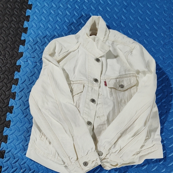 Levi's Classic White Denim Jacket - Picture 1 of 3